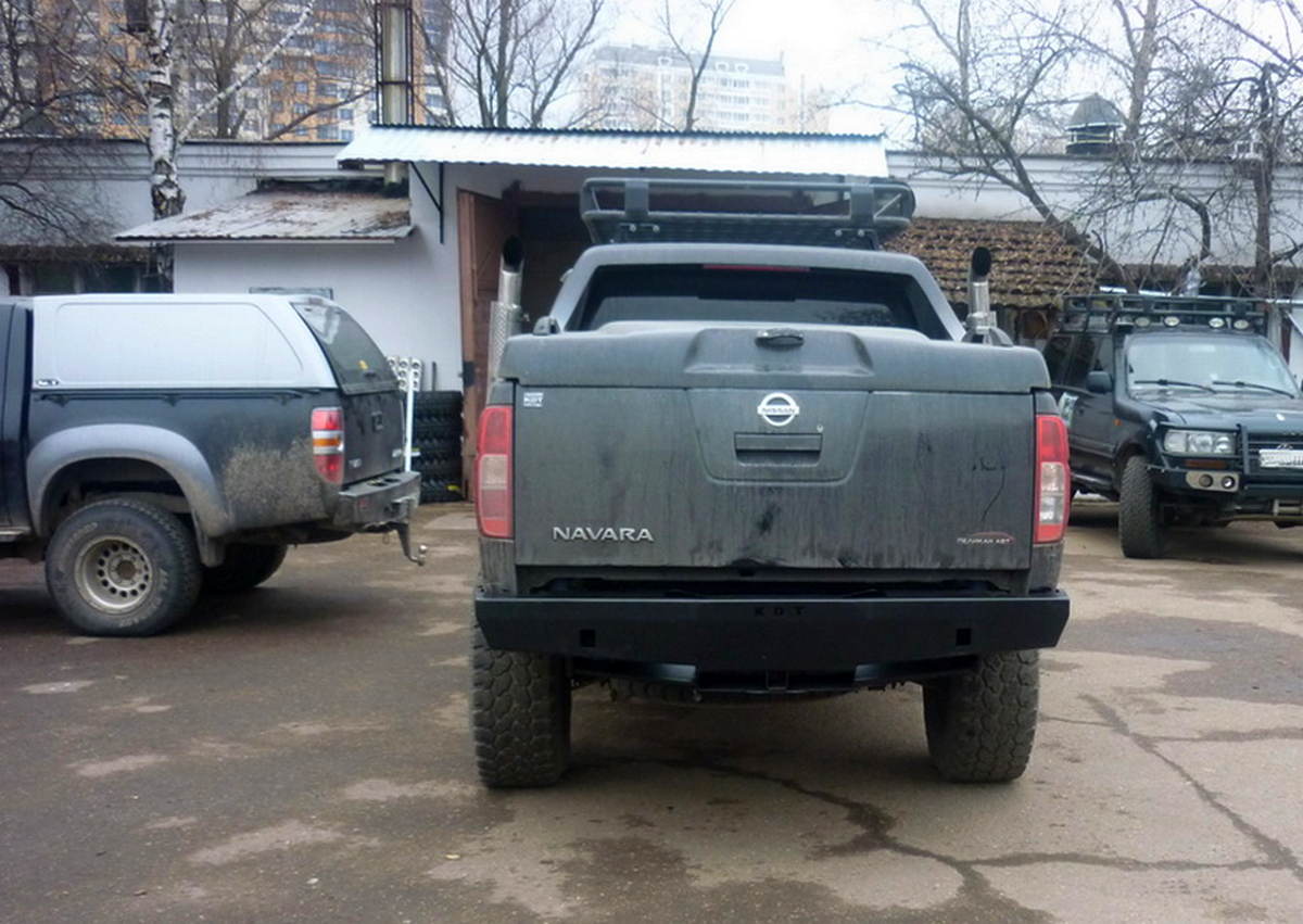 картинка Бампер задний KDT для Nissan Navara "Спорт"