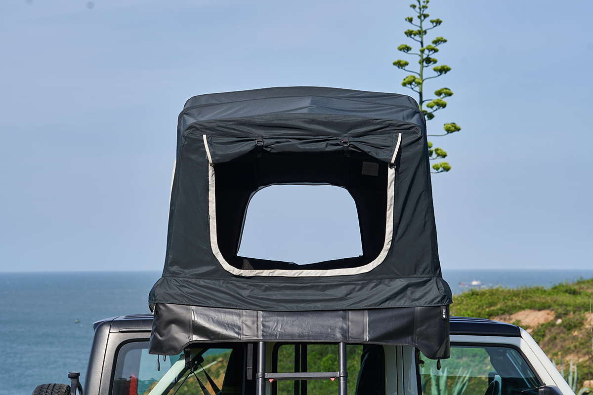 картинка Палатка на крышу автомобиля Wild Land Voyager 140 Pro