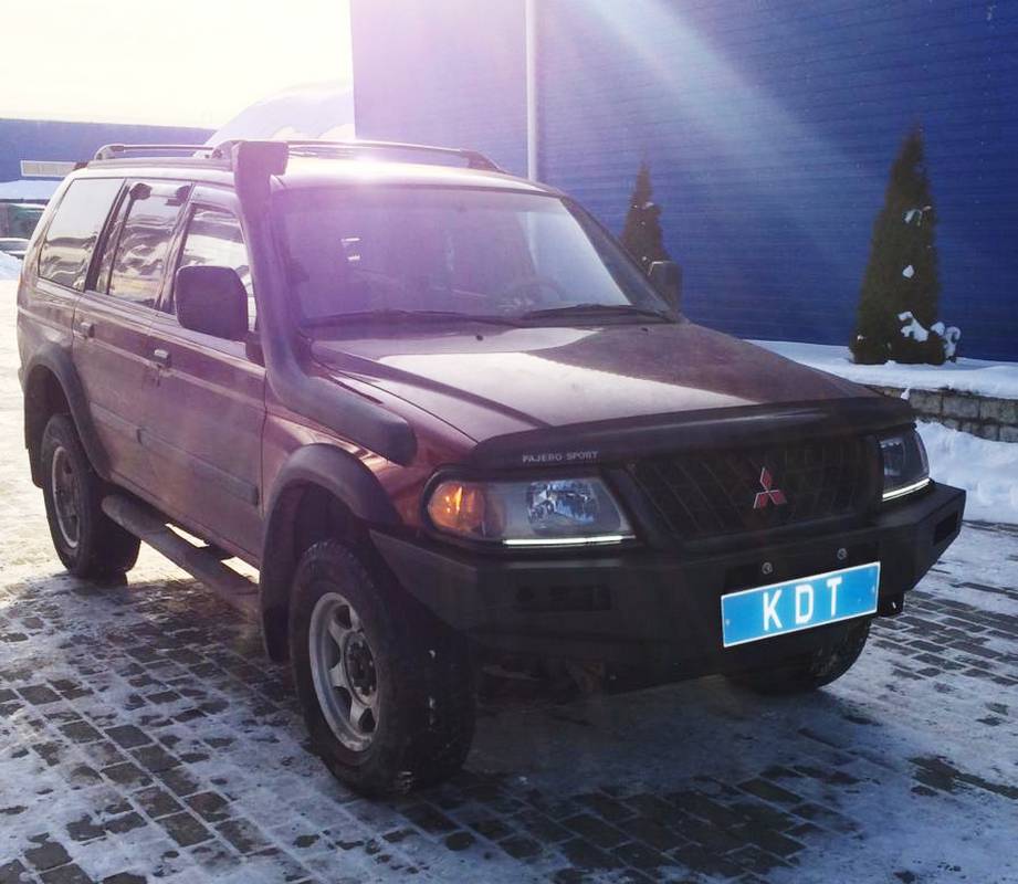 картинка Бампер передний KDT силовой Mitsubisi L200 без кенгурина "Спорт"