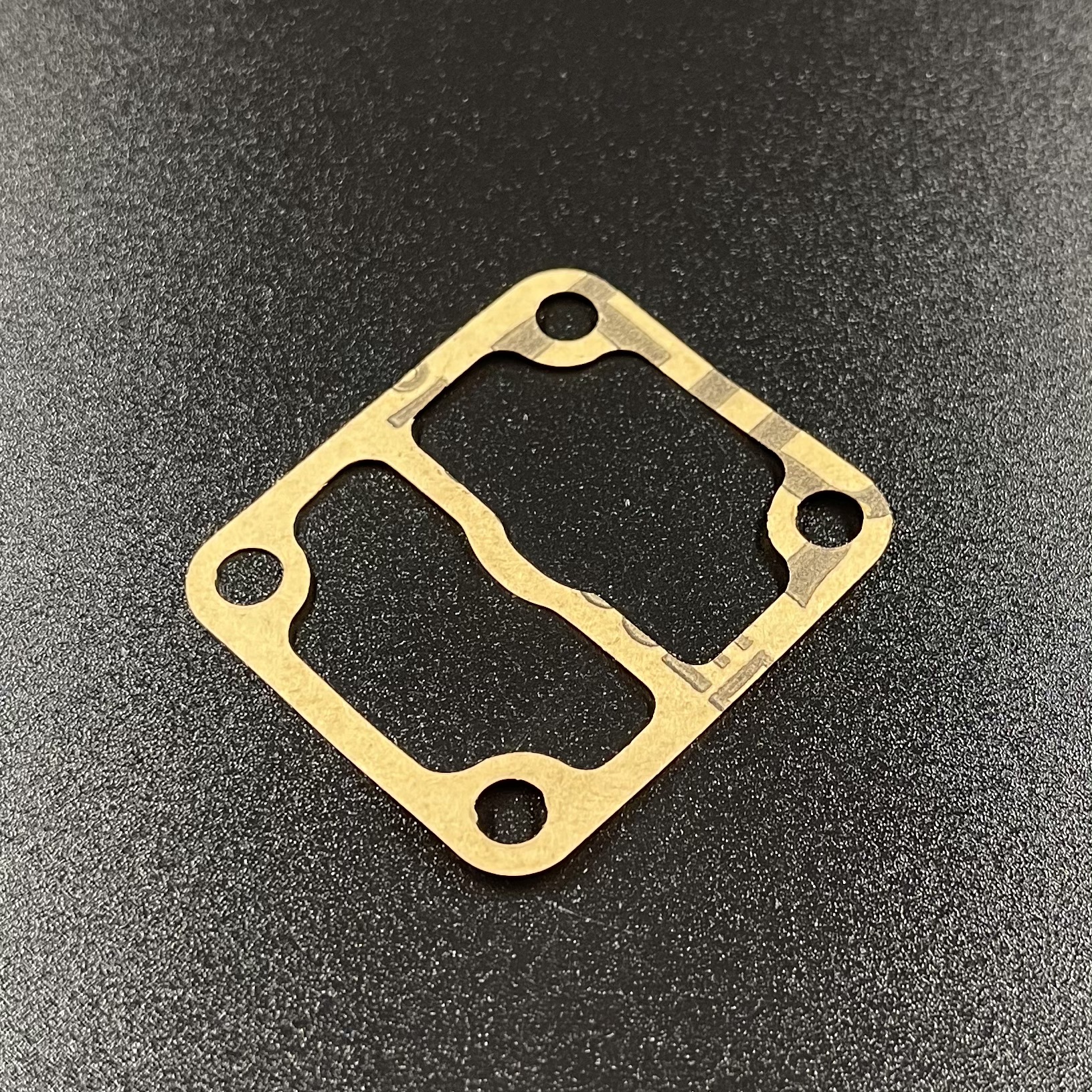 картинка Прокладка топливного насоса Yamaha 5-25 (Omax)