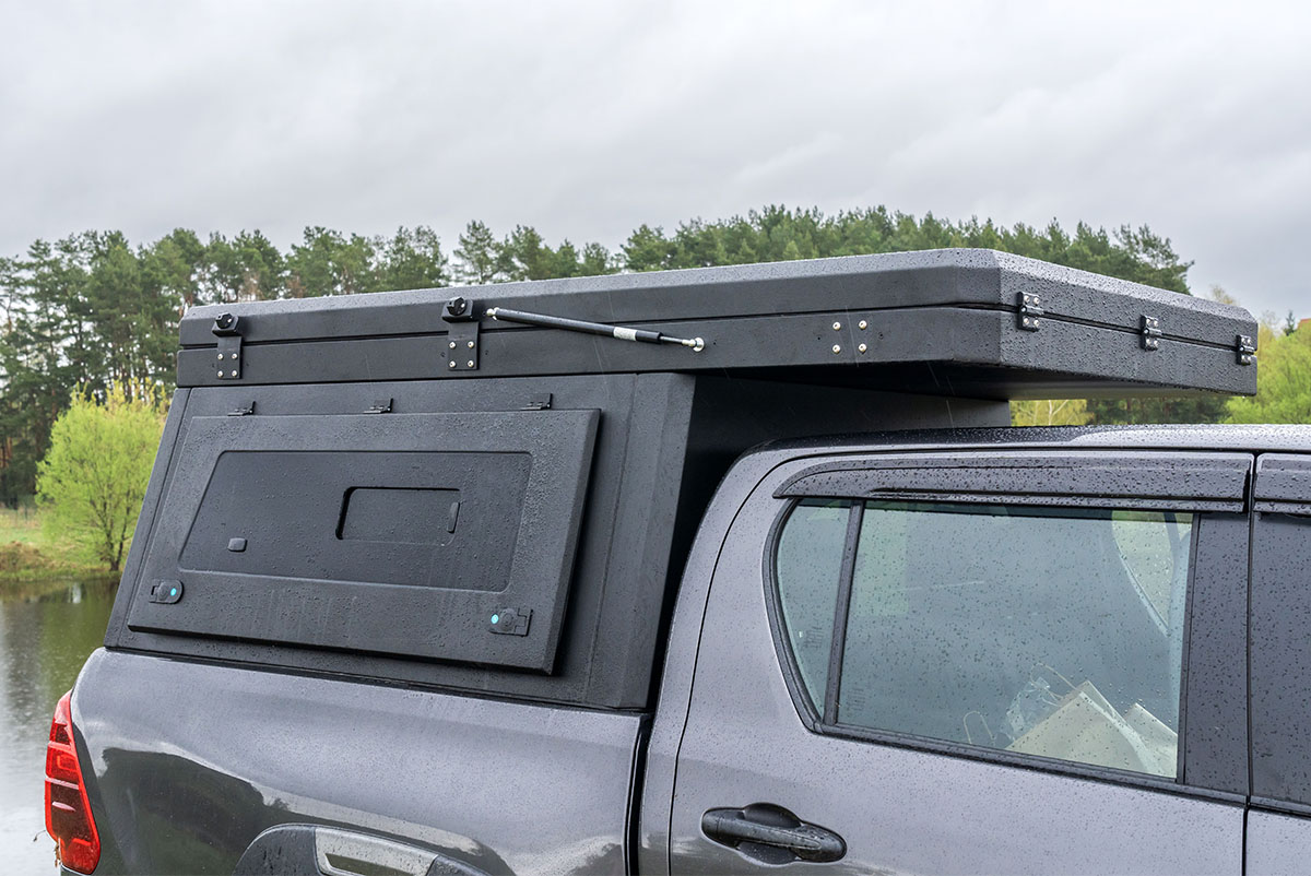 Кунг алюминиевый Toyota Hilux 2015+ с интегрированной палаткой PINGWEI