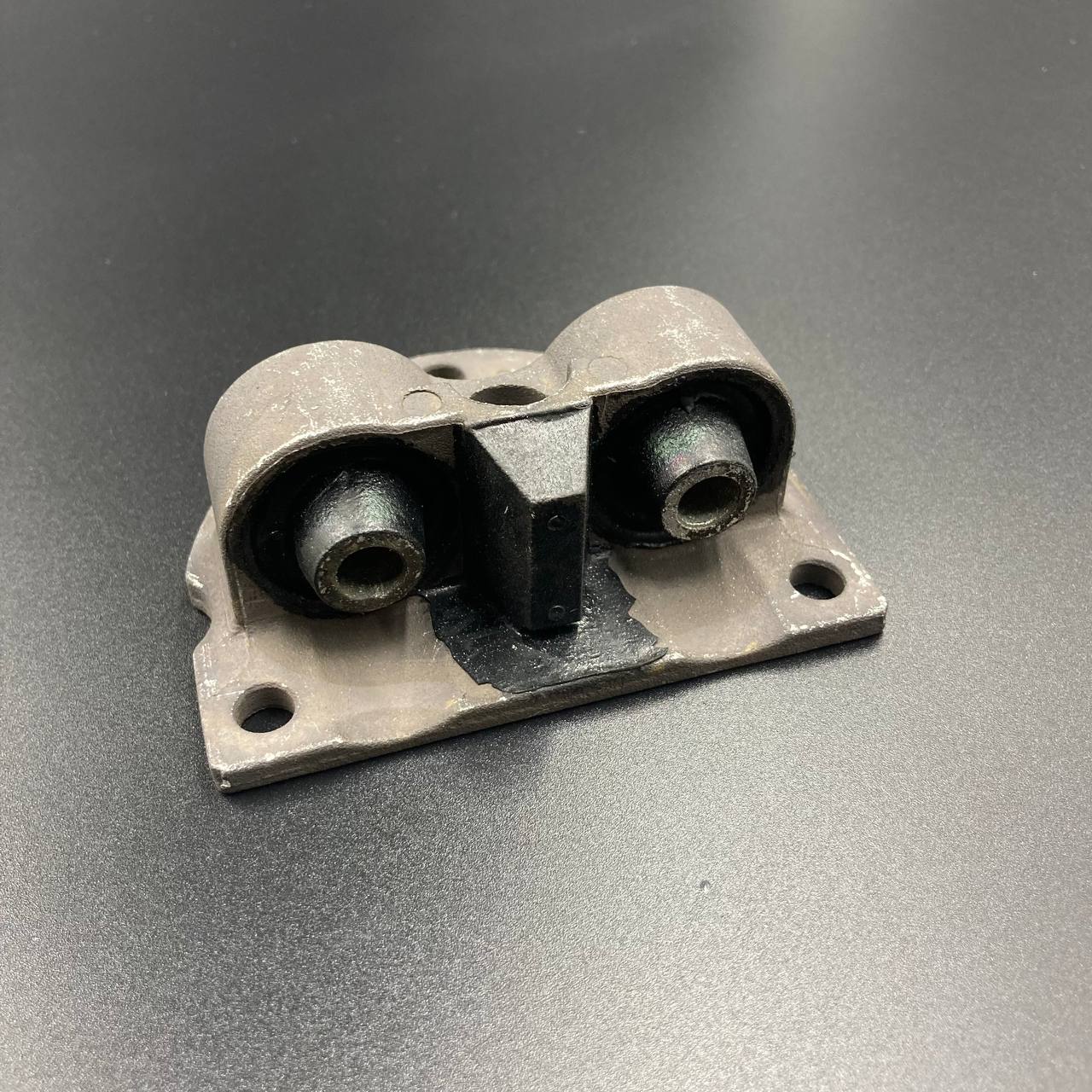 картинка Демпфер опорный резиновый Yamaha 9.9-15 (Верхний) (PREMARINE)