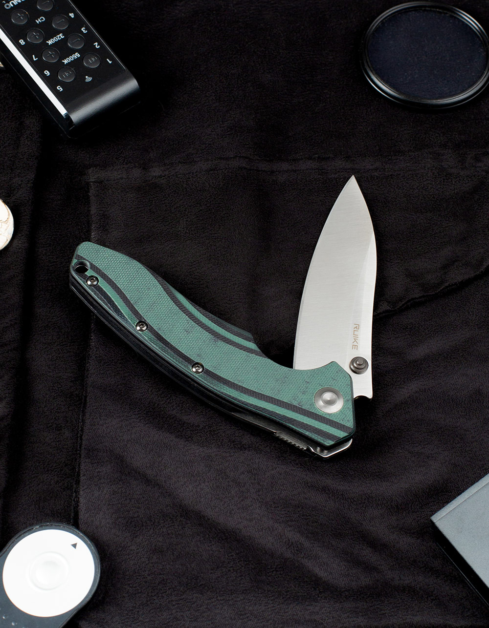 картинка Нож Ruike P841-L черно-зеленый