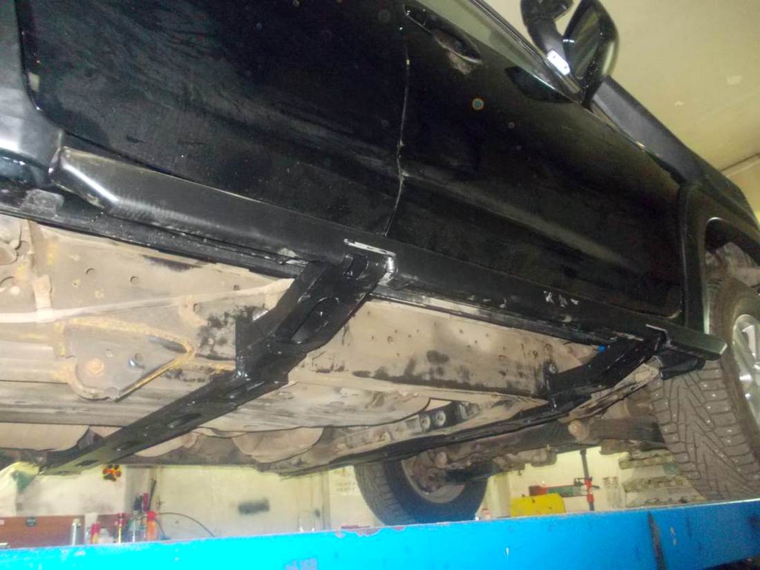 картинка Пороги силовые Toyota Land Cruiser 200