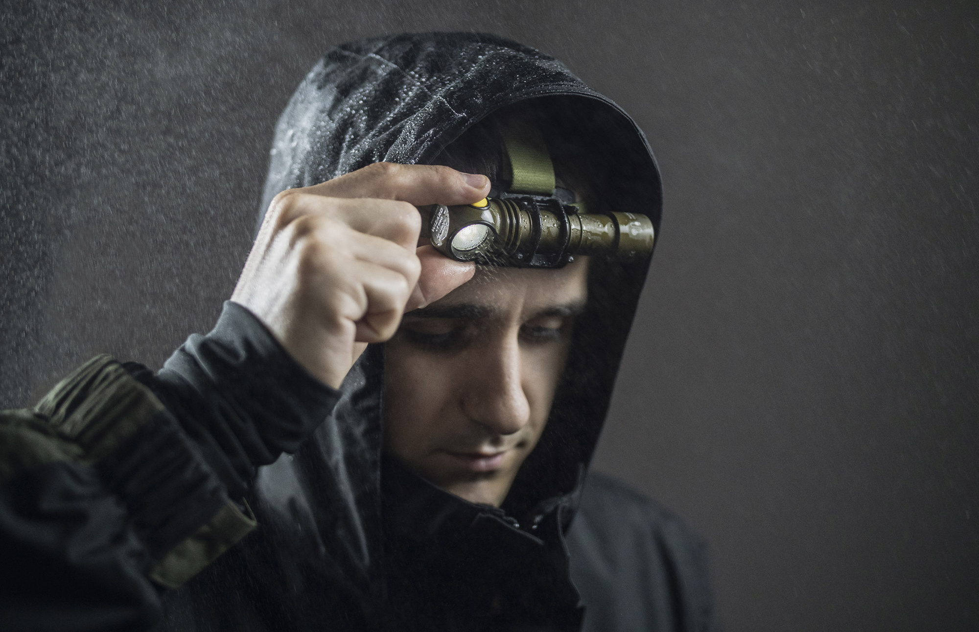 картинка Фонарь налобный Armytek Wizard C2 Pro White (Olive)