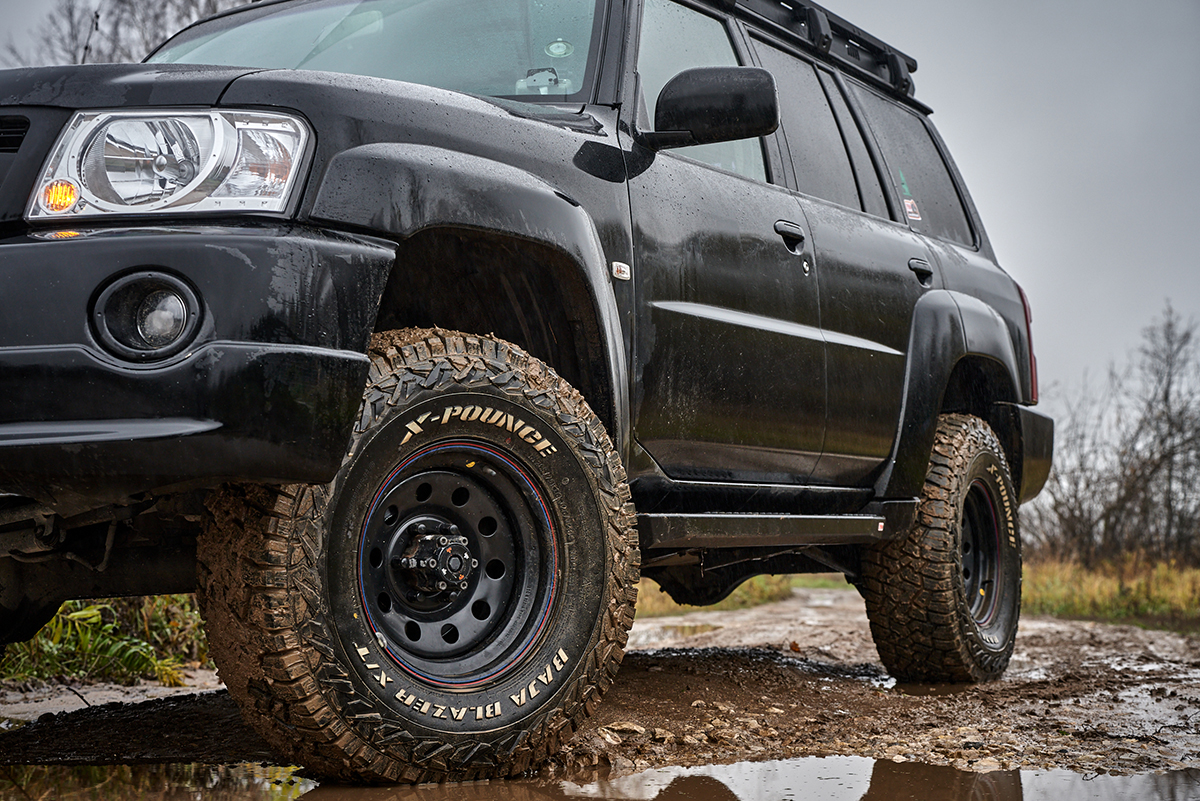 картинка Пороги РИФ силовые Nissan Patrol Y61 2004+ (АКПП)