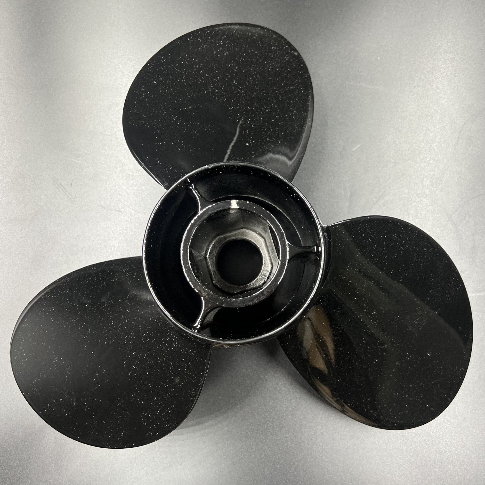 Гребной винт Mercury Black Max (15-1/4х15R)