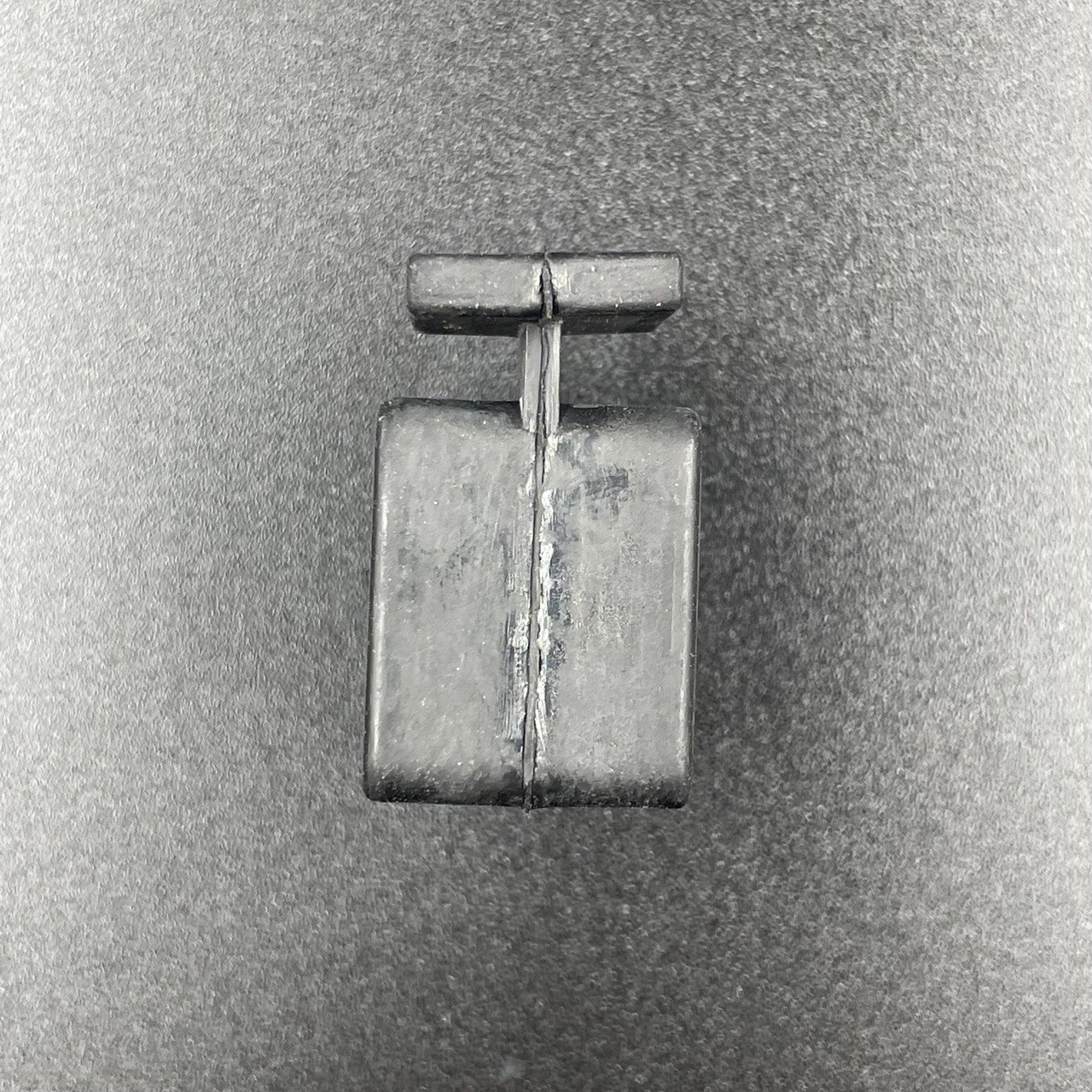 картинка Демпфер опорный резиновый Tohatsu 8-9.8 (Верхний боковой) (PREMARINE)