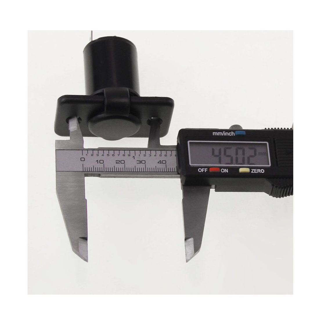 картинка Разъем прикуривателя со штекером 12 В