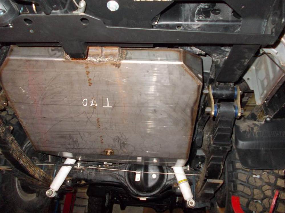 картинка Бак топливный KDT 160л вместо штатного для Toyota Land Cruiser 76/78, увеличенной емкости из нержаве