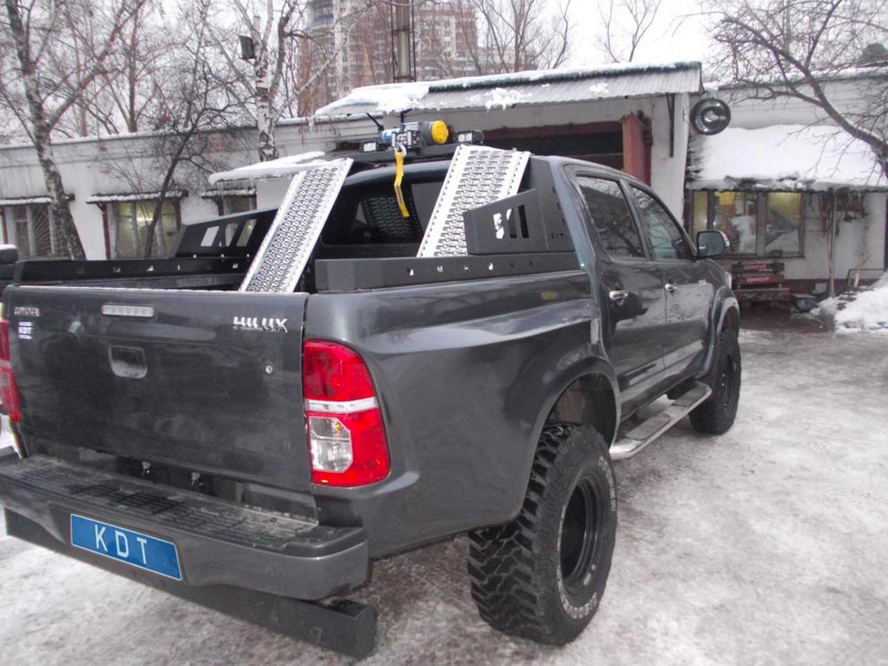 картинка Дуга безопасности KDT многофункциональная для Toyota Hilux