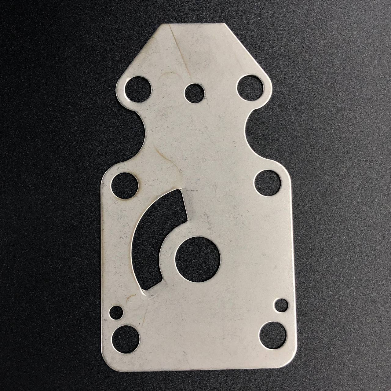 картинка Пластина помпы охлаждения Yamaha 9.9-15, F9.9-15 (RT)