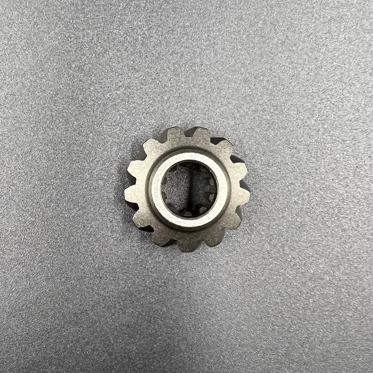 картинка Шестерня пиньон Tohatsu 8-9.8 (KACAWA)