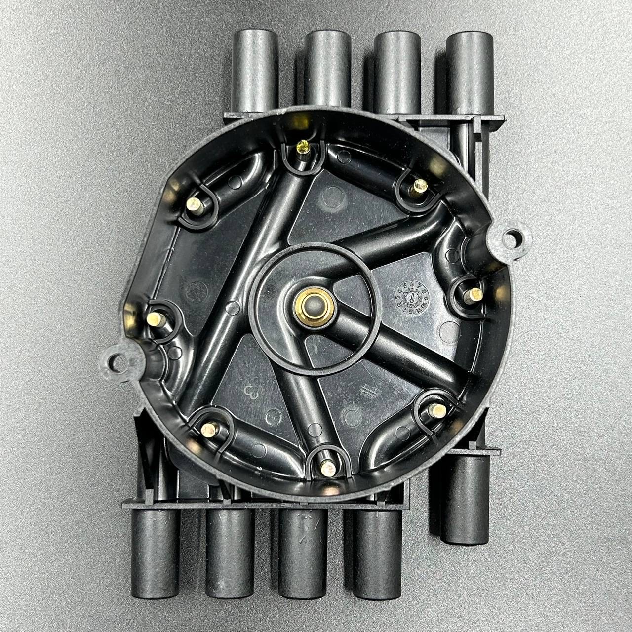 картинка Крышка трамблера Mercruiser 5.0/6.2L (8M0215003) (Quicksilver)