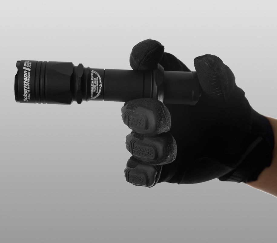 картинка Фонарь ARMYTEK Dobermann Pro XHP35 HI  ТЕПЛЫЙ