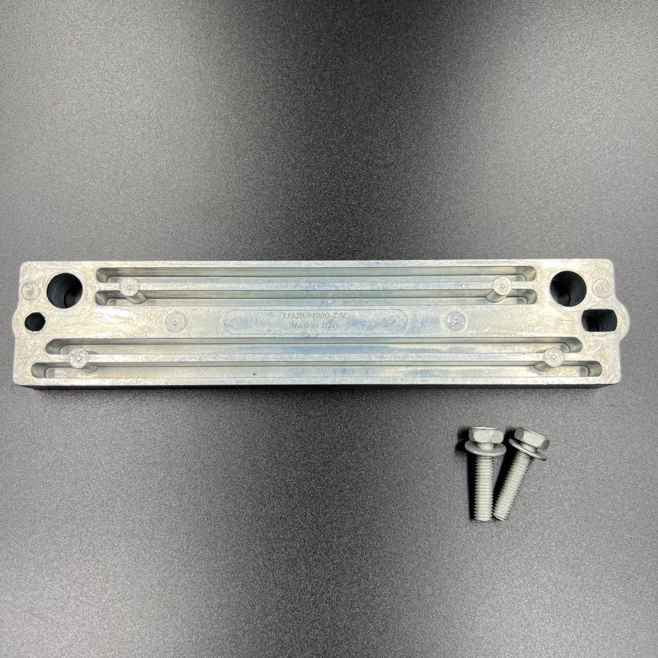 картинка Анод струбцины Suzuki DF60-300/DT115-140 (Цинковый) (Omax)