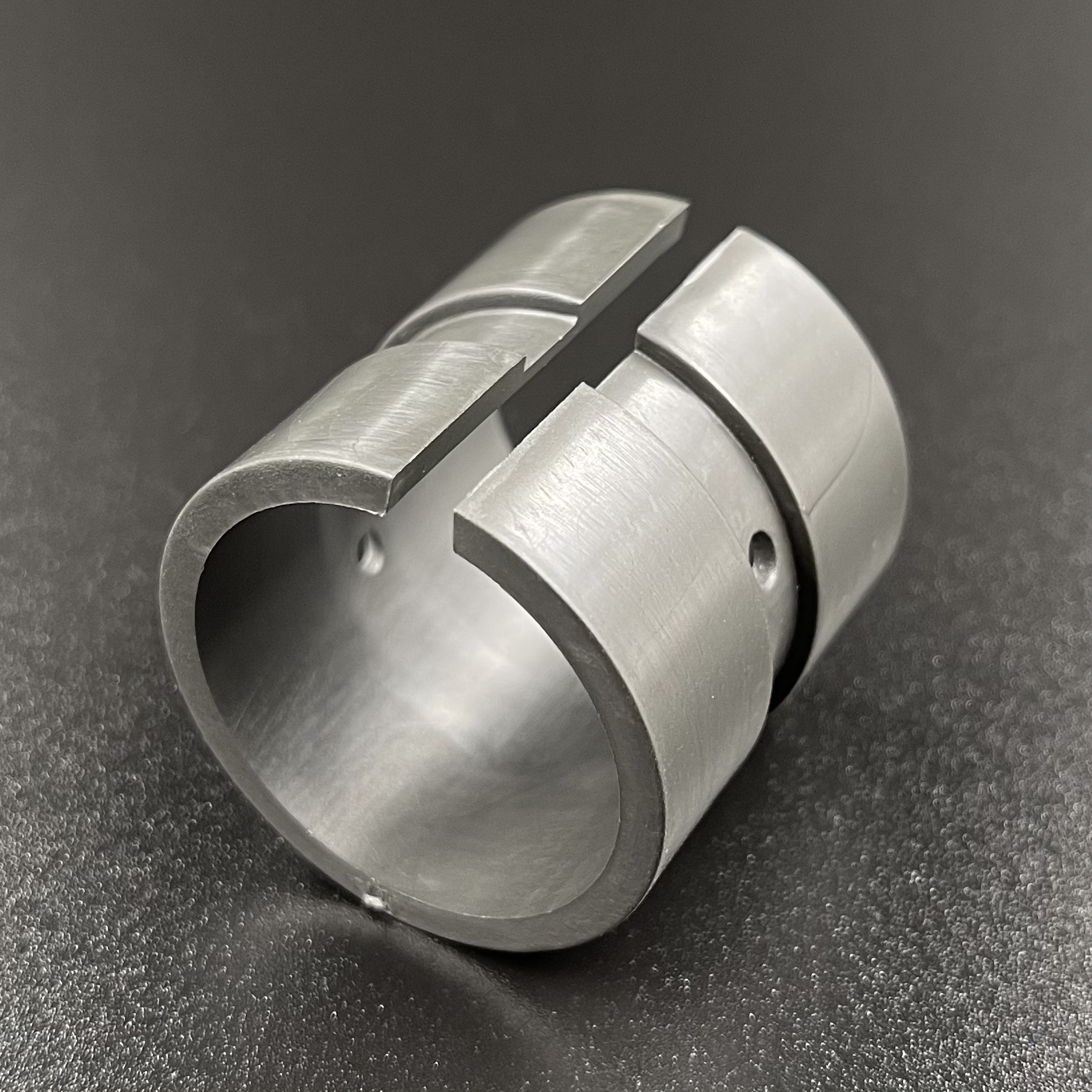 картинка Втулка поворотной рамы пластиковая Yamaha 25-90, F25-100 (Omax)