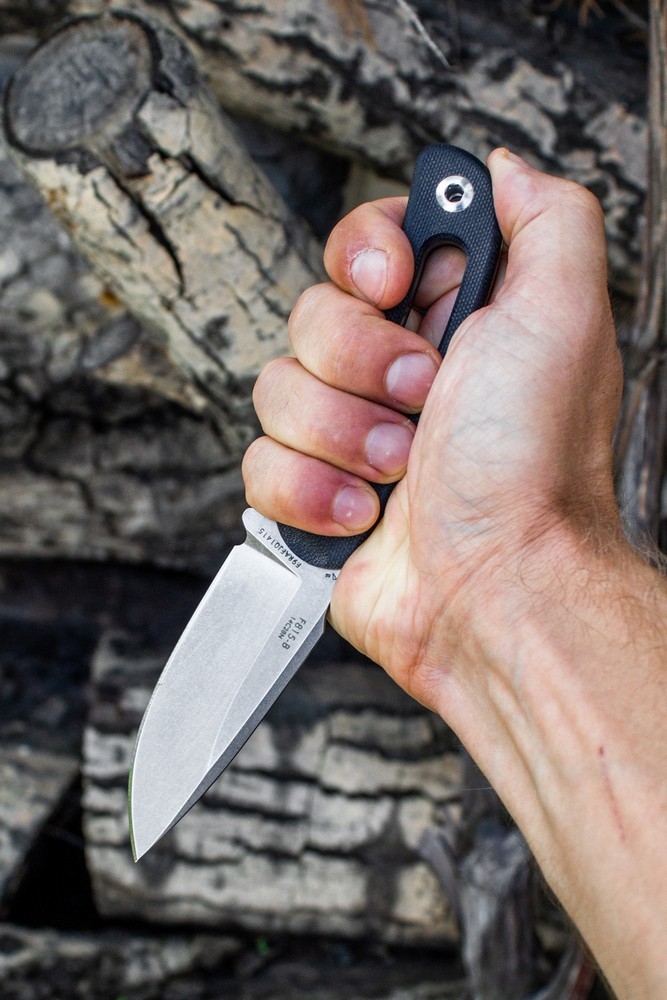 картинка Нож Ruike Hornet F815 черный