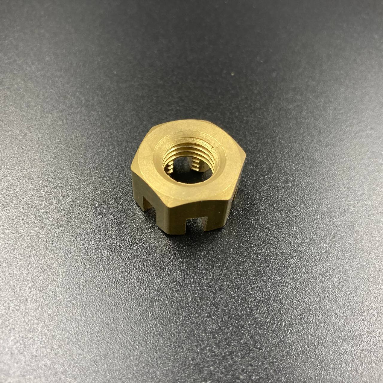 Гайка крепления гребного винта Yamaha 6-15, F6-20 (RT)