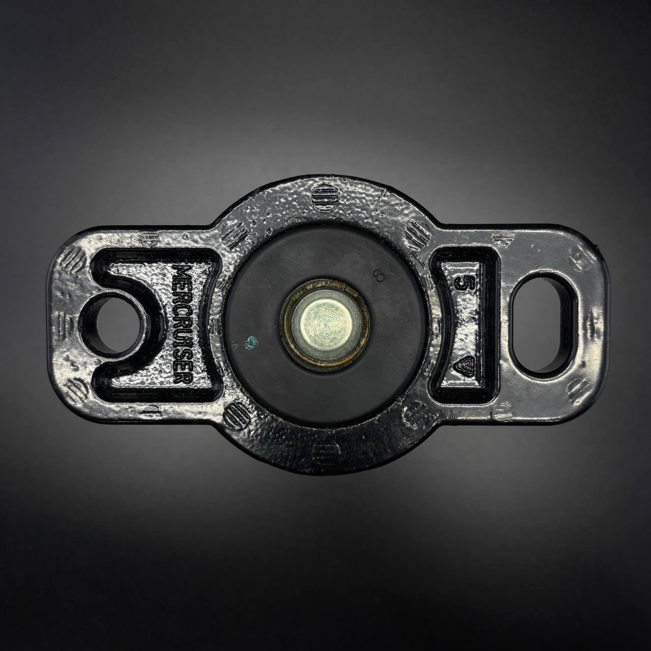 картинка Опора двигателя резинометаллическая BASE ASSY-ENG MT QS