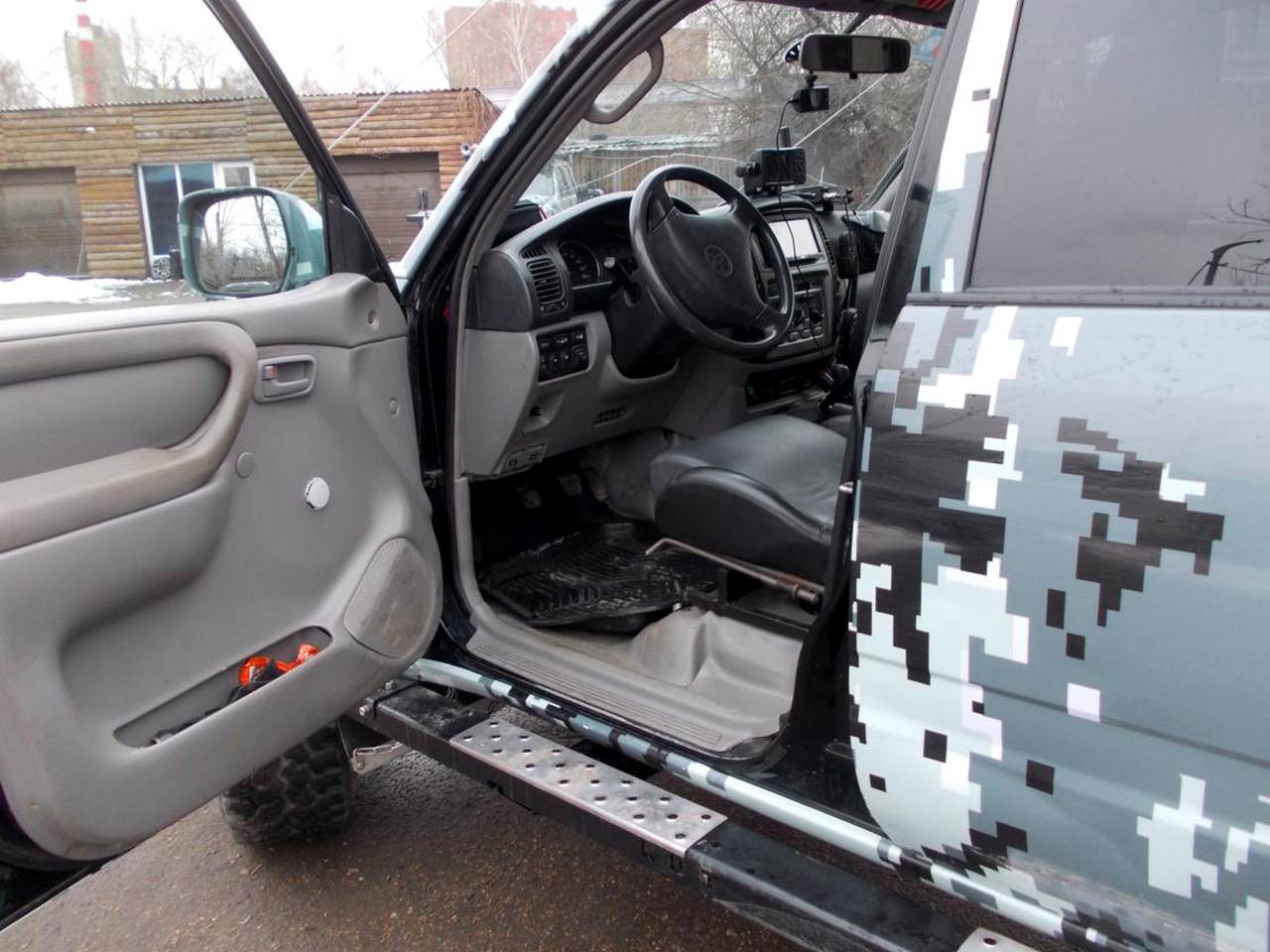 картинка Пороги силовые Toyota Land Cruiser 105