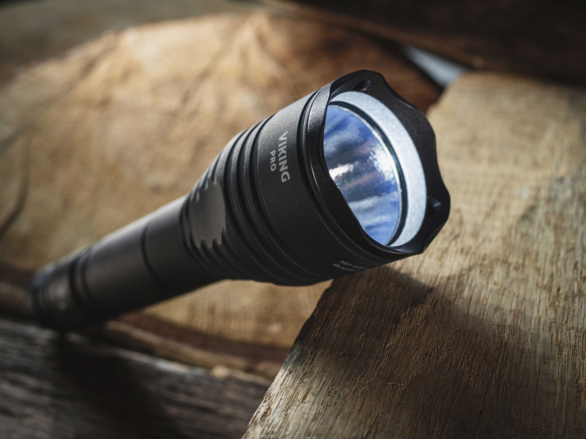 картинка Фонарь Armytek Viking Pro Magnet USB Warm