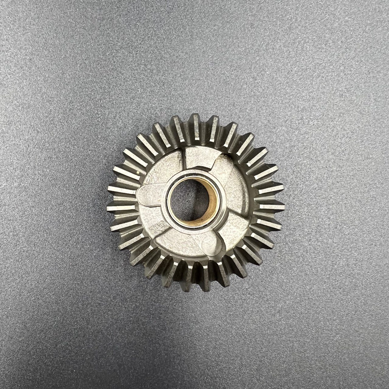 картинка Шестерня заднего хода Yamaha 4-5 (6E0-45570-00) (KACAWA)