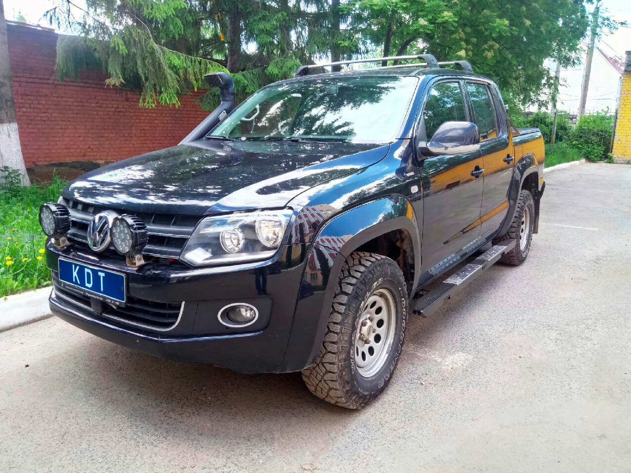картинка Пороги силовые KDT для Volkswagen Amarok II поколения алюминий