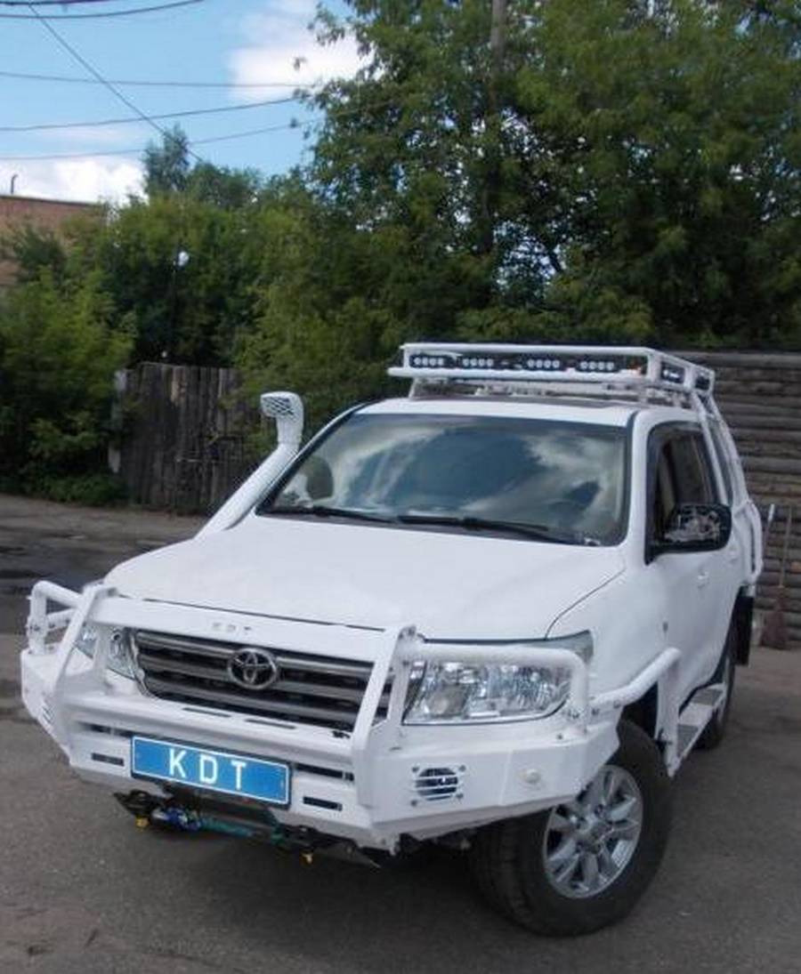 картинка Передний силовой бампер II поколения - Toyota Land Cruiser 200.