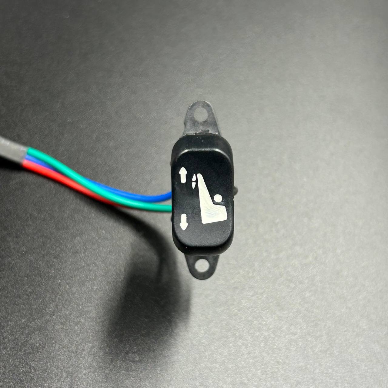 картинка Кнопка гидроподъема пульта д/у Suzuki (New) (PWB)