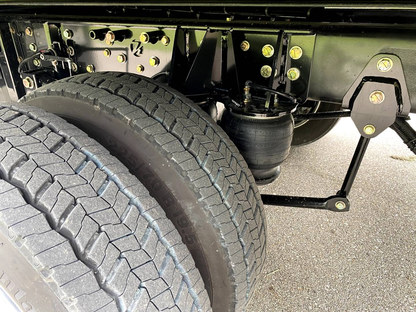 картинка Задняя пневматическая подвеска 4-рычажная Silverado 4500/5500/6500