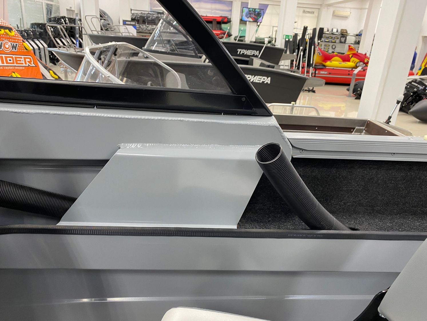 картинка Моторная лодка, Неман 450 DC NEW, серый/черн