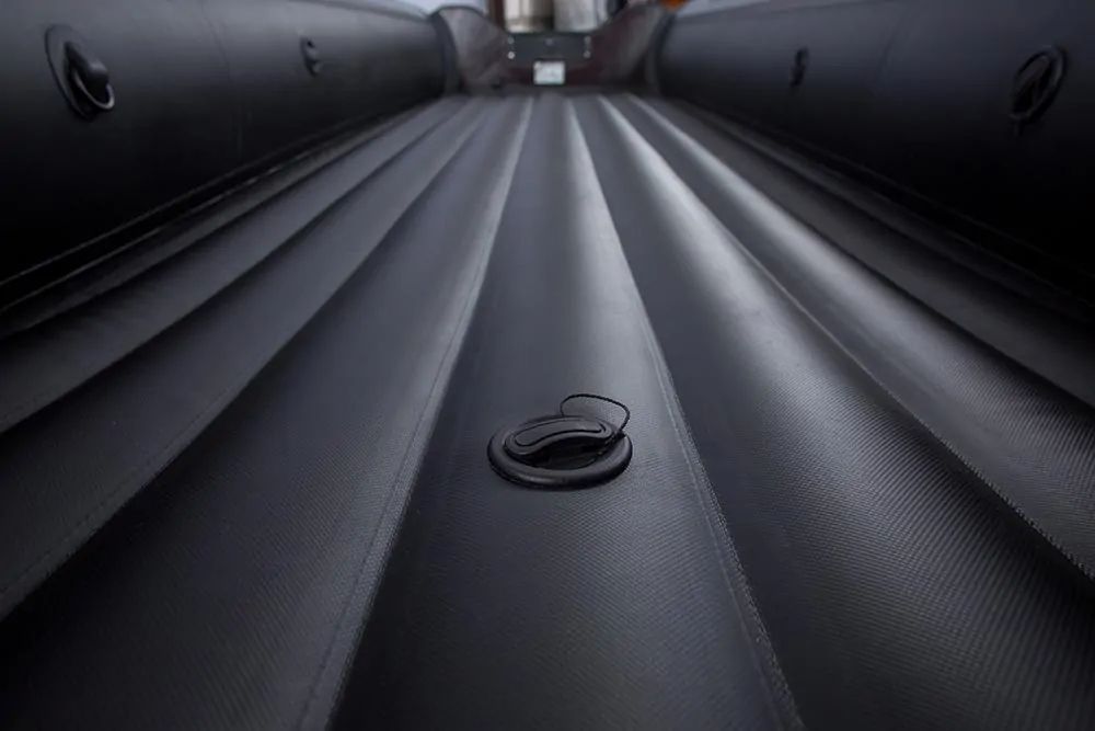 картинка Надувная лодка ПВХ, RiverBoats RB 370 НДНД, черно-серый