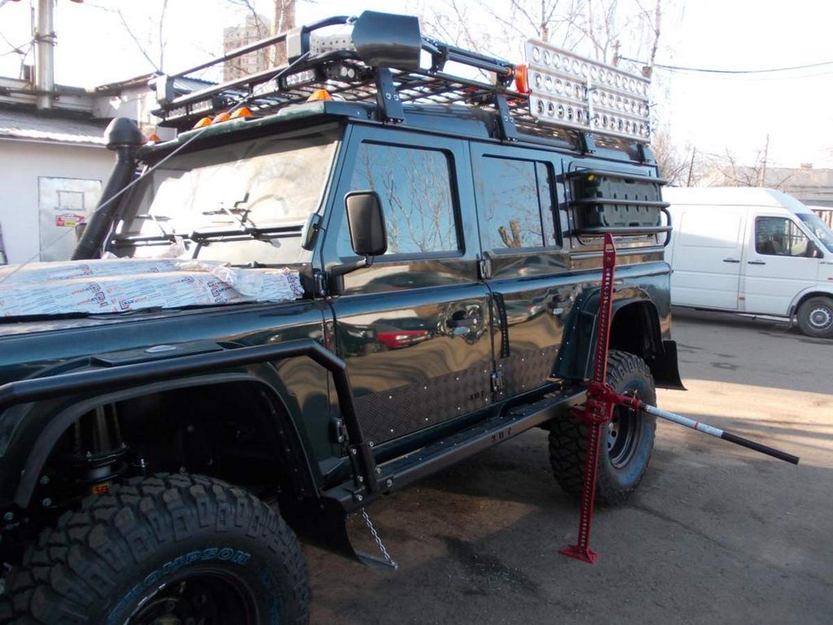 картинка Пороги силовые KDT алюминиевые Land Rover Defender 110 II поколения