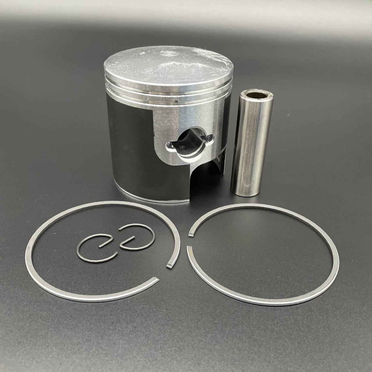 картинка Поршневой комплект Suzuki DT40 (12100-94400-STD) (PREMARINE)