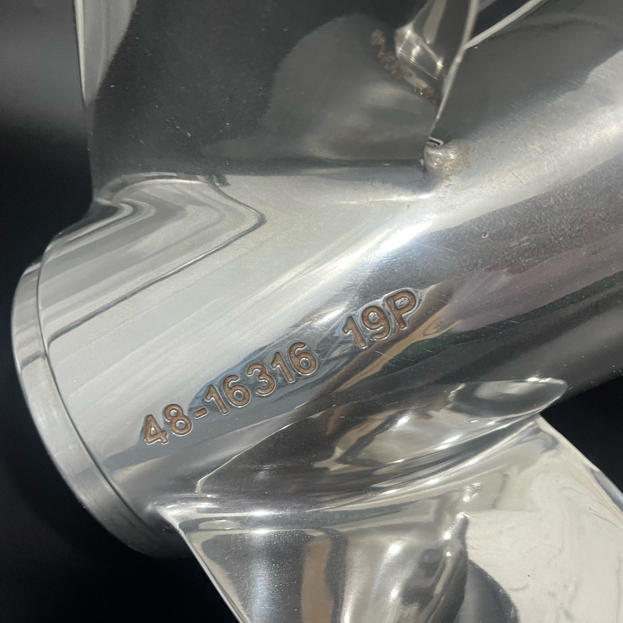 картинка Гребной винт Mercury Demo (14х19R) Стальной