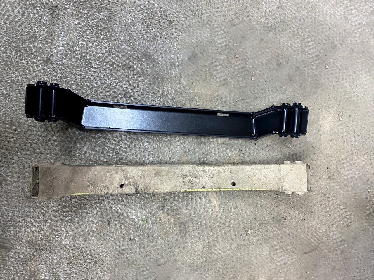 картинка Тюнинговая траверса для Suzuki Jimny