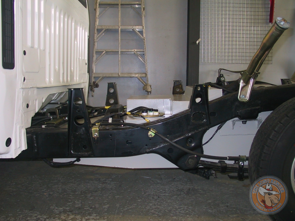 Бак топливный ARB Toyota Hilux 2WD 05ON 120LTR