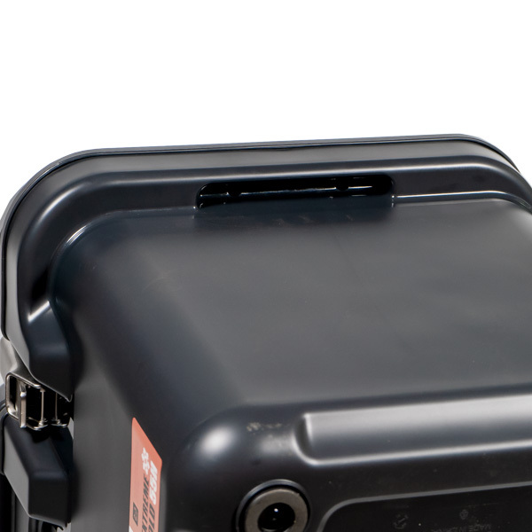 картинка Термобокс IRIS HUGEL VACUUM COOLER BOX TC-40 Черный, 40 литров