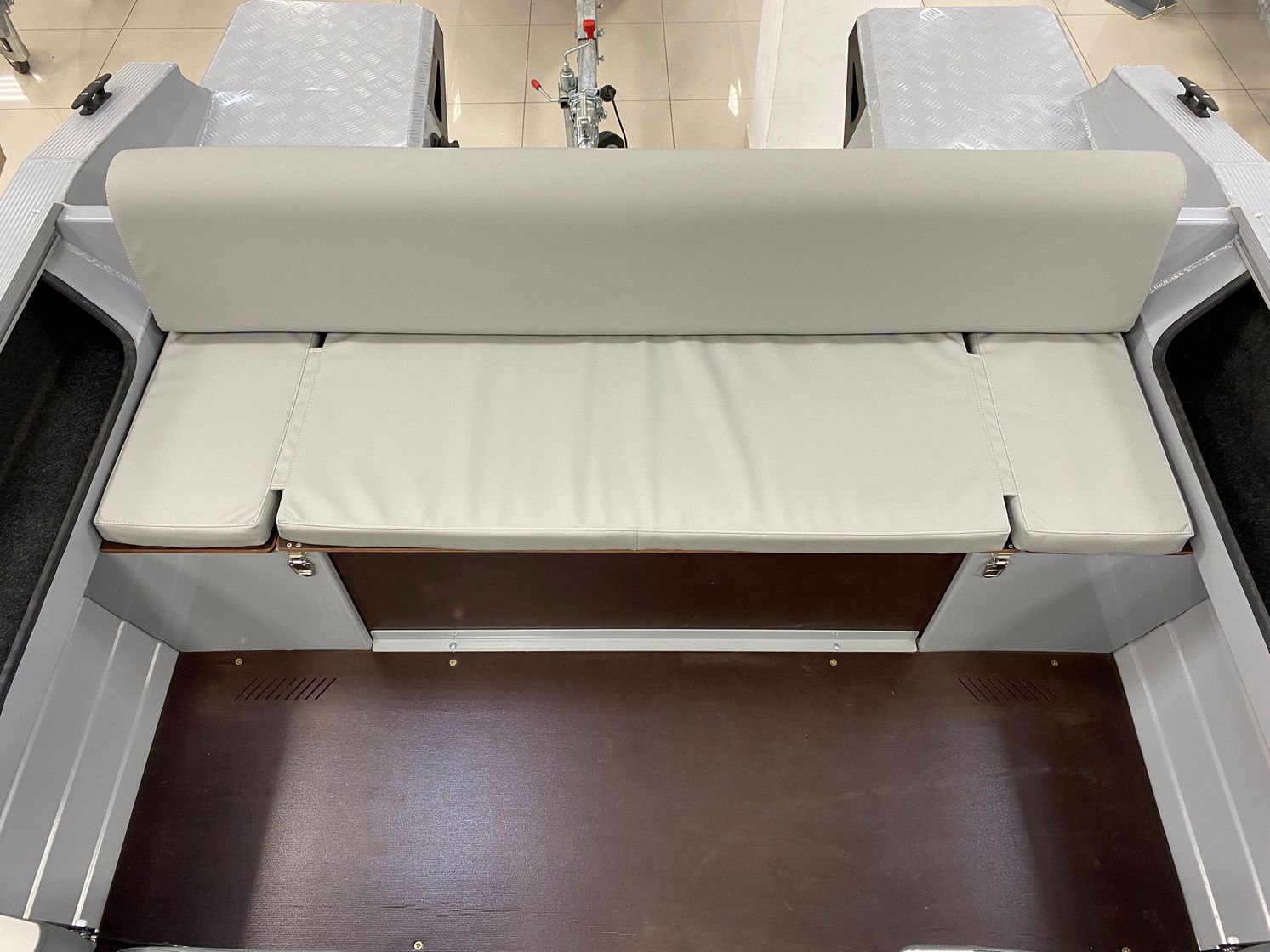 картинка Моторная лодка, Неман 450 DC NEW, серый/черн