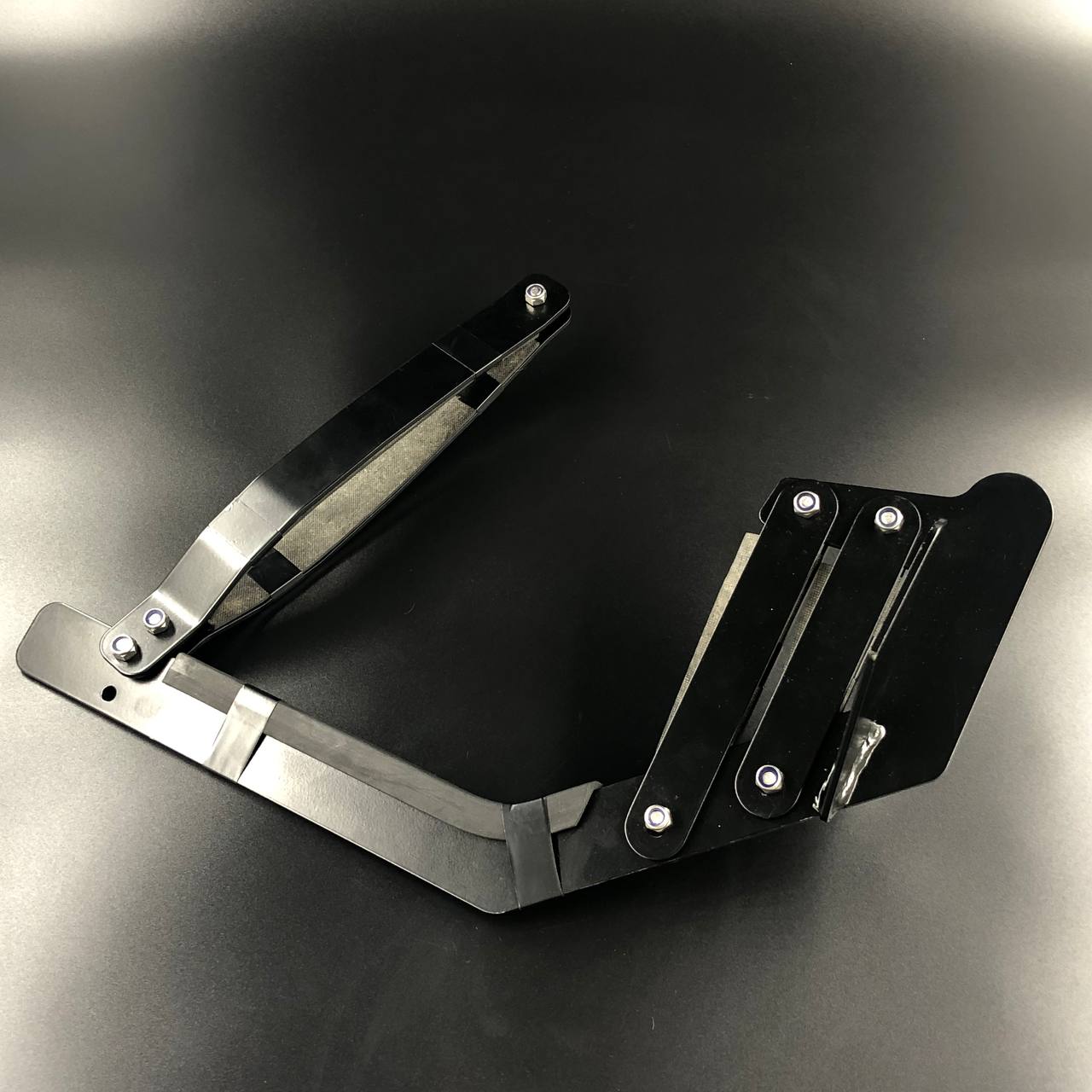 картинка Защита редуктора Suzuki DT9.9-15, DF8-20A (Базовая, черная)