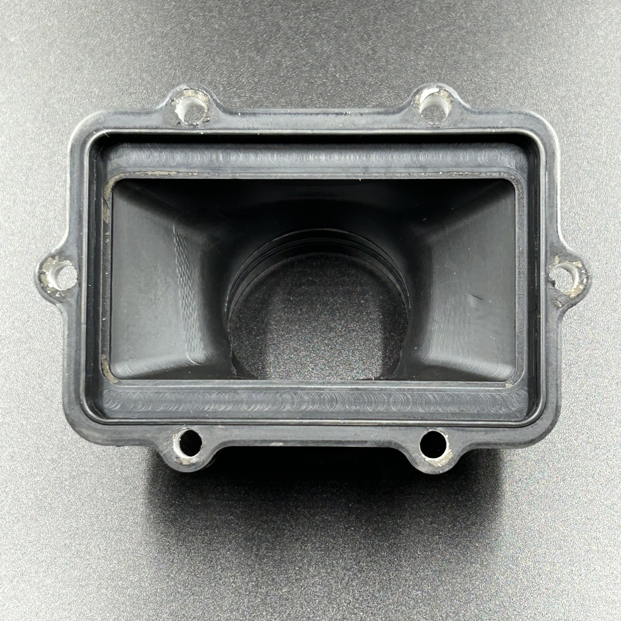картинка Впускной патрубок BRP 550F (420667109; 42066710) (KINETIX)