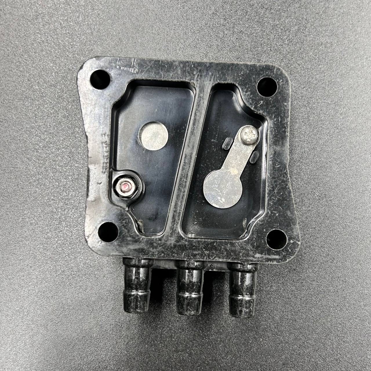 Корпус топливного насоса Yamaha F20-60 (Sinera)