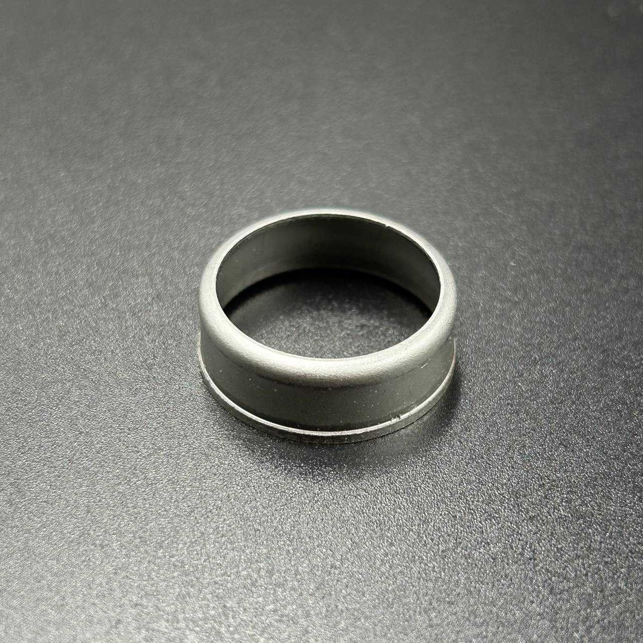 картинка Втулка помпы охлаждения металлическая Yamaha 115-250, F75-225 (KACAWA)