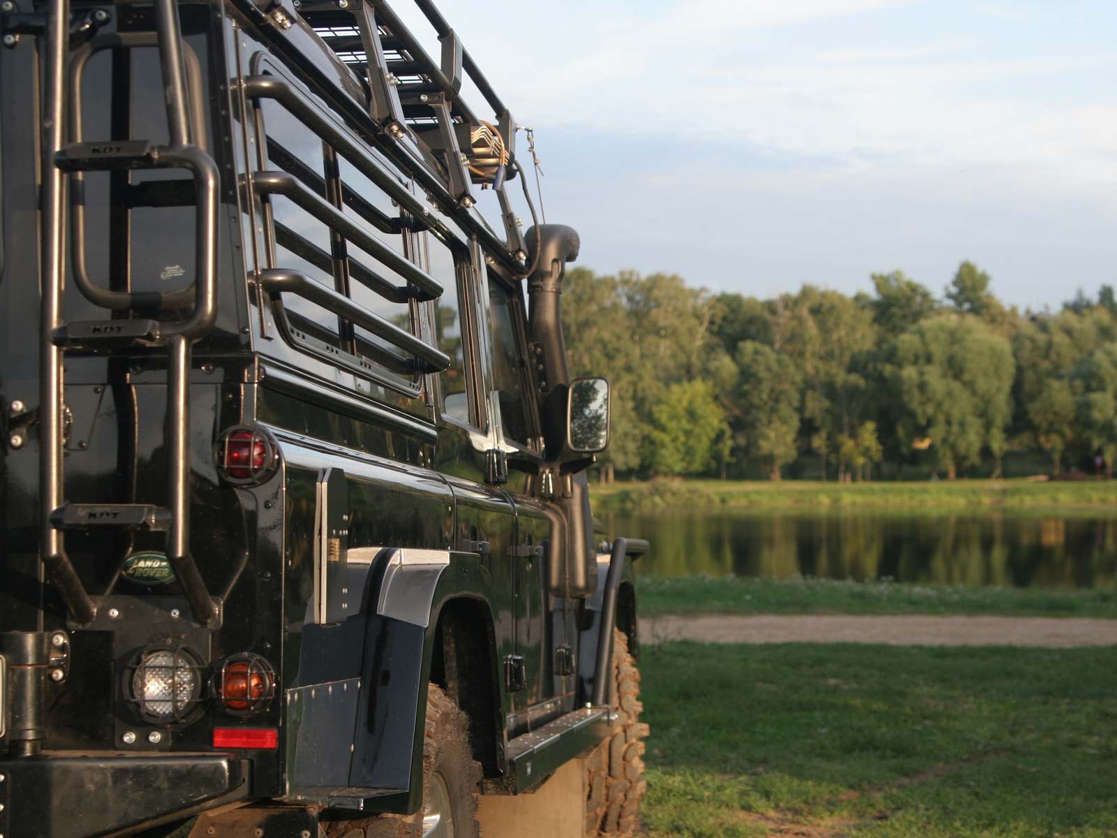 картинка Защита окон KDT Land Rover Defender 110/90