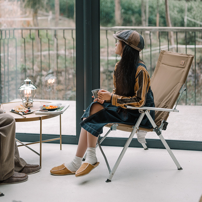 картинка Кресло туристическое Naturehike складное, регулируемое, темно-коричневое, до 140 кг