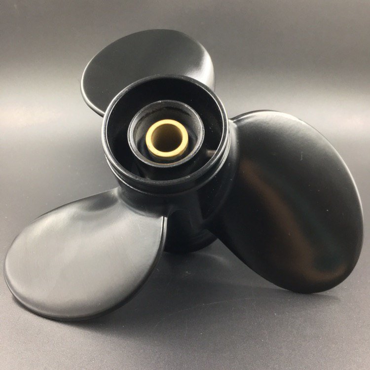 картинка Гребной винт Tohatsu 9.9-18 (3x9.25x9)