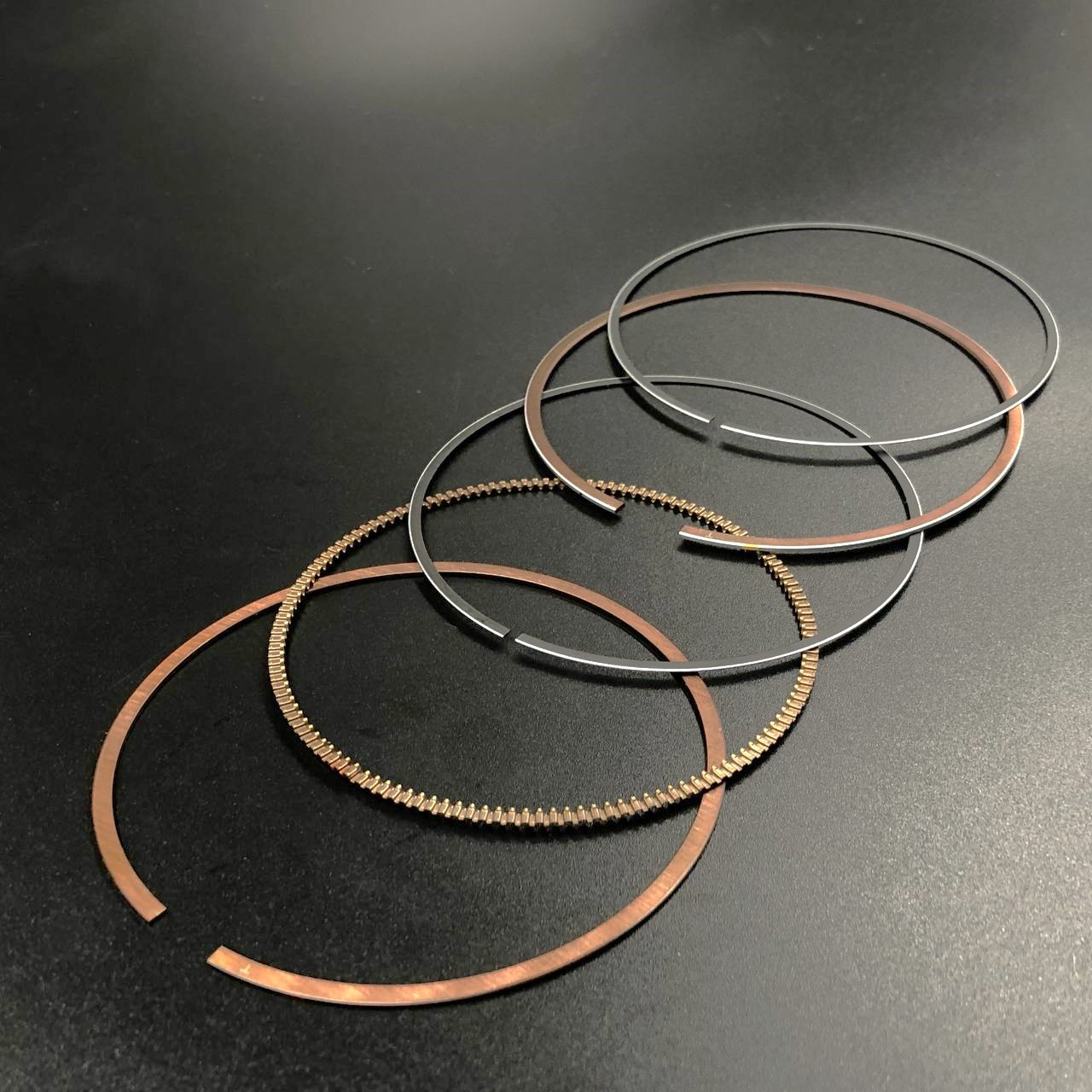 картинка Кольца поршневые Yamaha VK 10 (8KH-11603-02) (Yamaha)