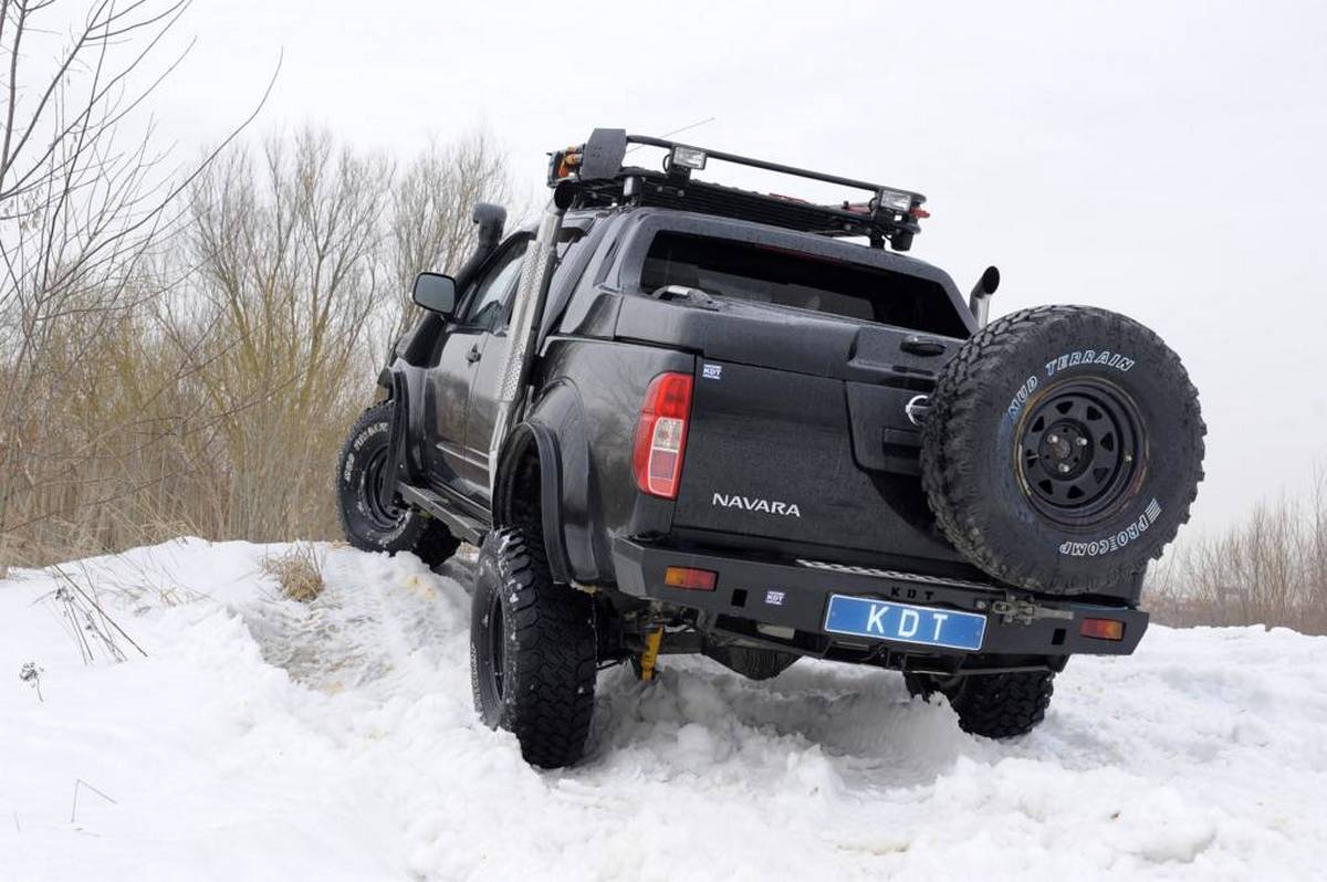 картинка Бампер задний KDT для Nissan Navara