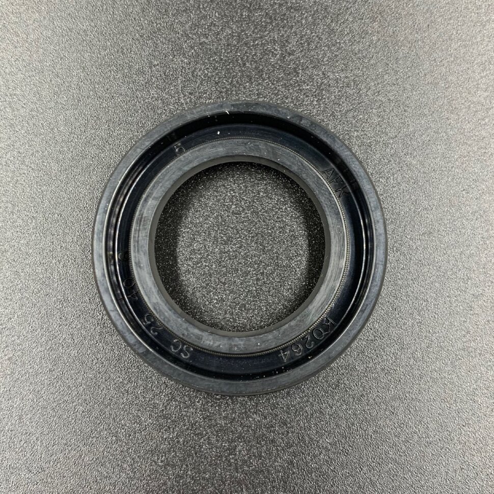 картинка Сальник Yamaha (93101-25M03) (25x40x6) (Omax)